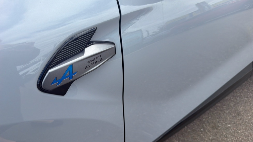 Renault Symbioz 1.6 E-Tech FHEV 145 Techno Esprit Alpine 5dr Auto Hybrid Estate - Image 21