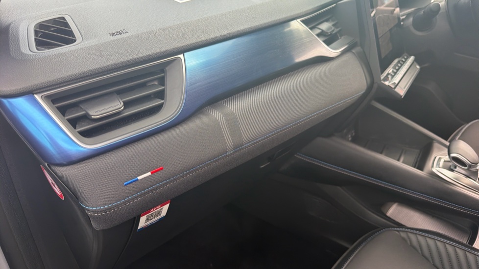 Renault Symbioz 1.6 E-Tech FHEV 145 Techno Esprit Alpine 5dr Auto Hybrid Estate - Image 23