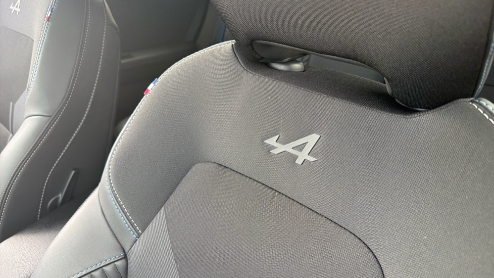 Renault Symbioz 1.6 E-Tech FHEV 145 Techno Esprit Alpine 5dr Auto Hybrid Estate - Image 24