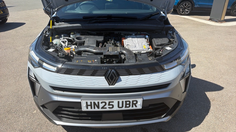 Renault Symbioz 1.6 E-Tech FHEV 145 Techno Esprit Alpine 5dr Auto Hybrid Estate - Image 8
