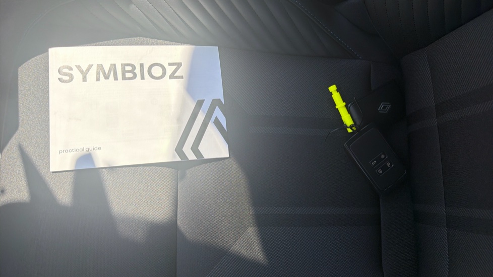 Renault Symbioz 1.6 E-Tech FHEV 145 Techno Esprit Alpine 5dr Auto Hybrid Estate - Image 19