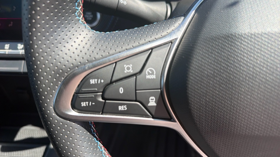 Renault Symbioz 1.6 E-Tech FHEV 145 Techno Esprit Alpine 5dr Auto Hybrid Estate - Image 22
