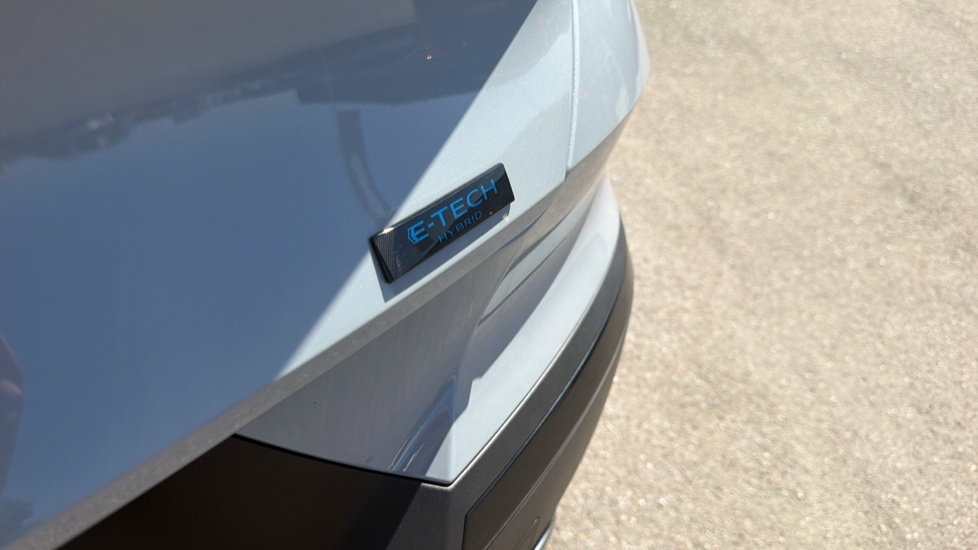 Renault Symbioz 1.6 E-Tech FHEV 145 Techno Esprit Alpine 5dr Auto Hybrid Estate - Image 33
