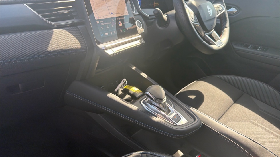 Renault Symbioz 1.6 E-Tech FHEV 145 Techno Esprit Alpine 5dr Auto Hybrid Estate - Image 13