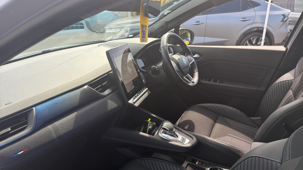Renault Symbioz 1.6 E-Tech FHEV 145 Techno Esprit Alpine 5dr Auto Hybrid Estate - Image 9