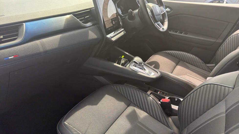 Renault Symbioz 1.6 E-Tech FHEV 145 Techno Esprit Alpine 5dr Auto Hybrid Estate - Image 13