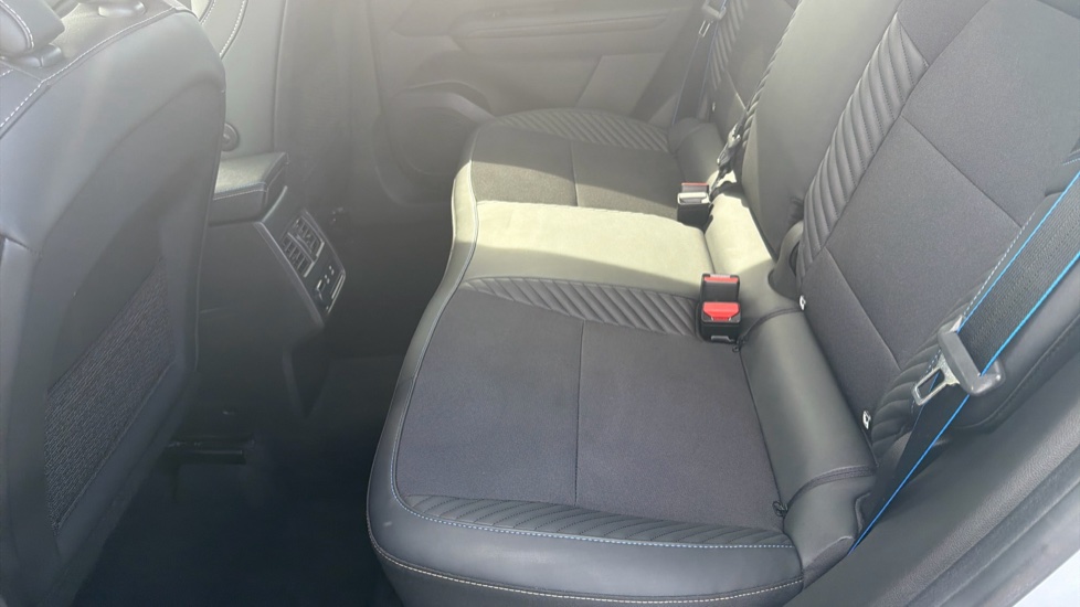 Renault Symbioz 1.6 E-Tech FHEV 145 Techno Esprit Alpine 5dr Auto Hybrid Estate - Image 16