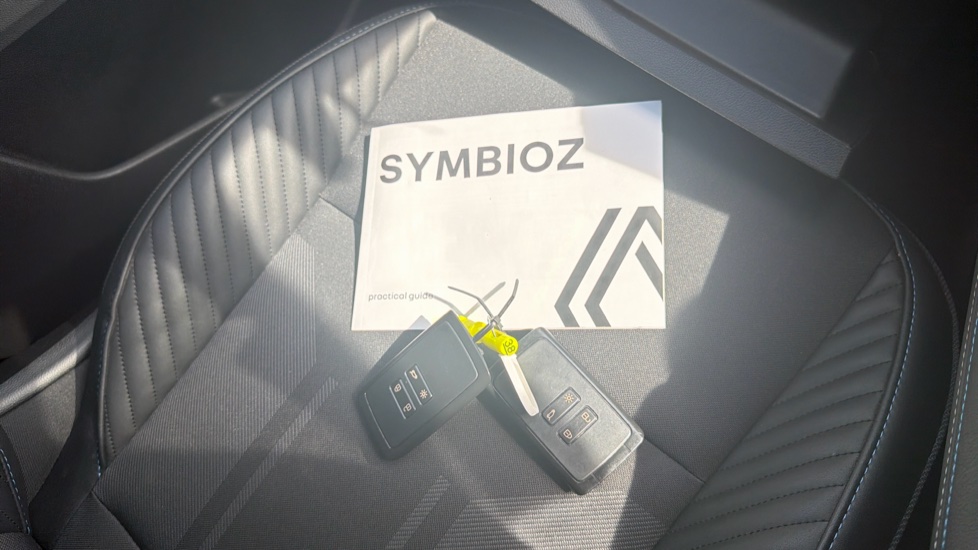 Renault Symbioz 1.6 E-Tech FHEV 145 Techno Esprit Alpine 5dr Auto Hybrid Estate - Image 19