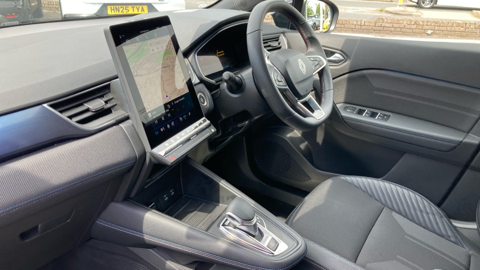 Renault Symbioz 1.6 E-Tech FHEV 145 Techno Esprit Alpine 5dr Auto Hybrid Estate - Image 9