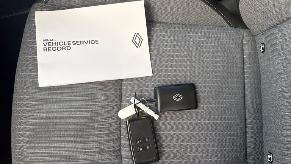 Renault Clio 1.0 TCe 90 Techno 5dr Petrol Hatchback - Image 19