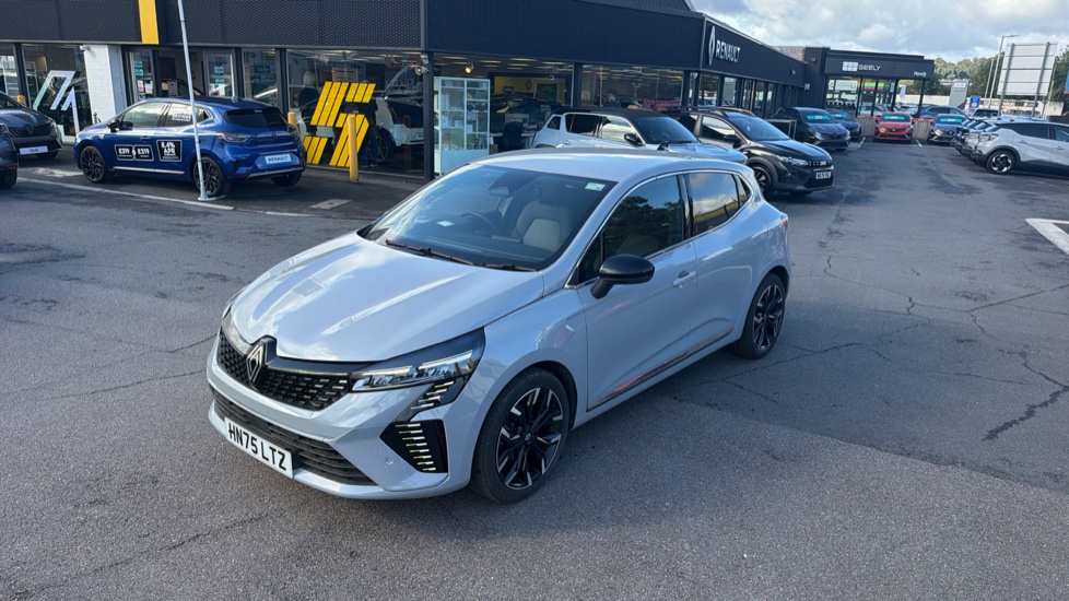 Renault Clio 1.0 TCe 90 Techno 5dr Petrol Hatchback - Image 23