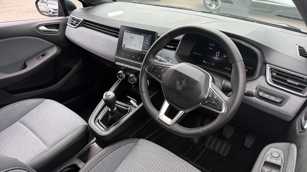 Renault Clio 1.0 TCe 90 Techno 5dr Petrol Hatchback - Image 11