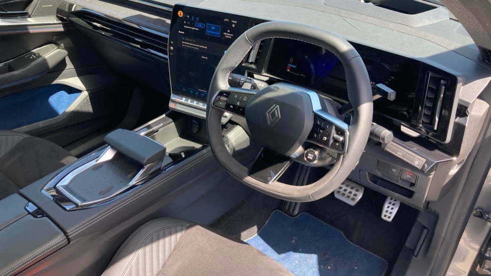 Renault Rafale E-Tech FHEV Iconic Esprit Alpine 5dr Auto 4C Hybrid Estate - Image 11