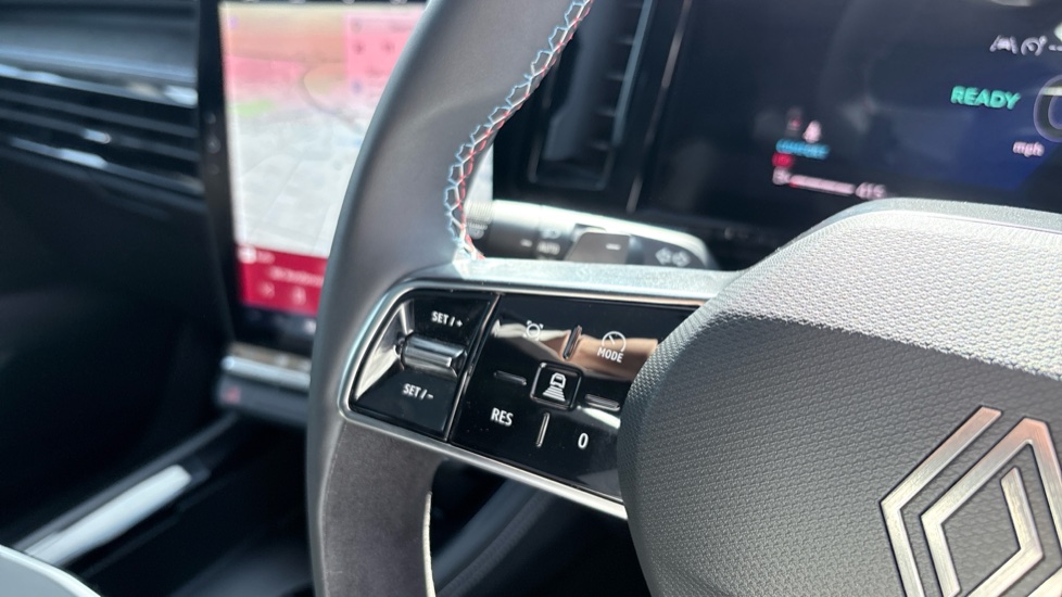 Renault Rafale E-Tech FHEV Iconic Esprit Alpine 5dr Auto 4C Hybrid Estate - Image 21