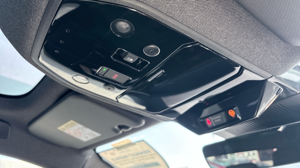 Renault Rafale E-Tech FHEV Iconic Esprit Alpine 5dr Auto 4C Hybrid Estate - Image 25