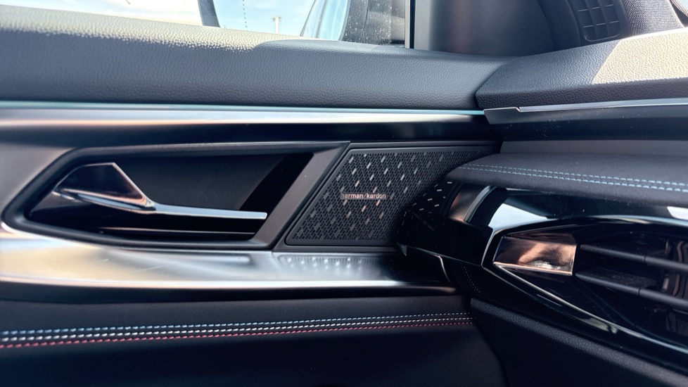Renault Rafale E-Tech FHEV Iconic Esprit Alpine 5dr Auto 4C Hybrid Estate - Image 27