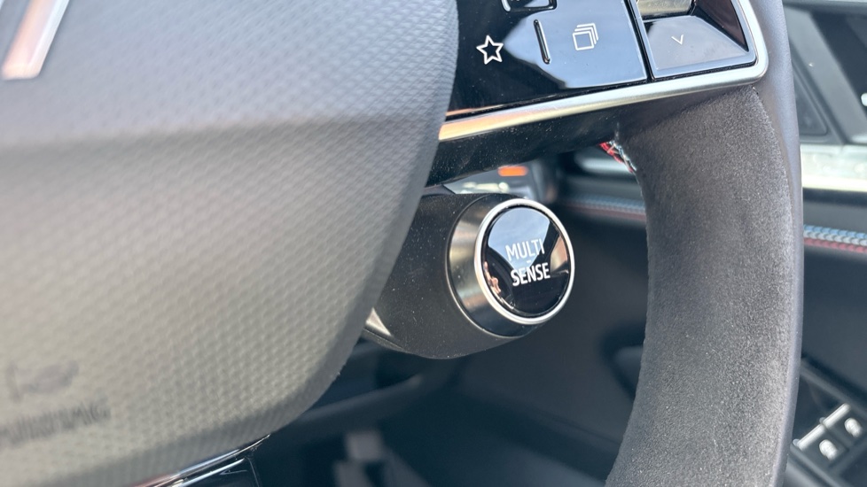 Renault Rafale E-Tech FHEV Iconic Esprit Alpine 5dr Auto 4C Hybrid Estate - Image 29