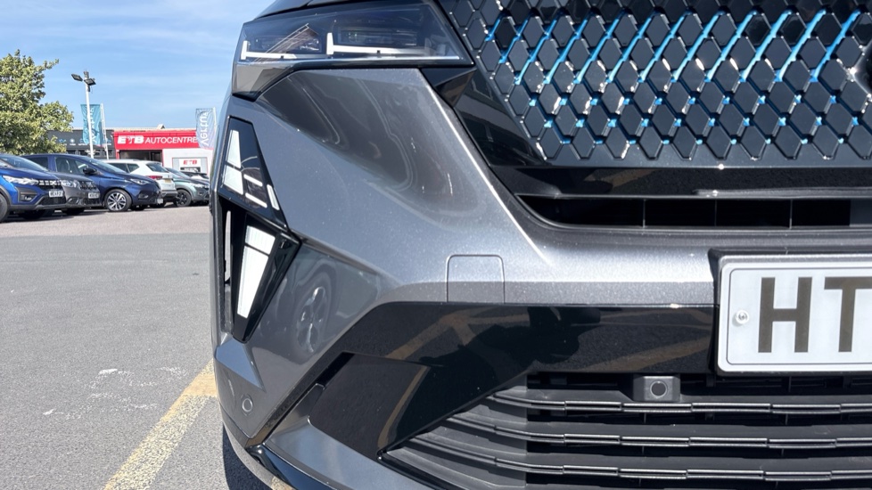 Renault Rafale E-Tech FHEV Iconic Esprit Alpine 5dr Auto 4C Hybrid Estate - Image 33