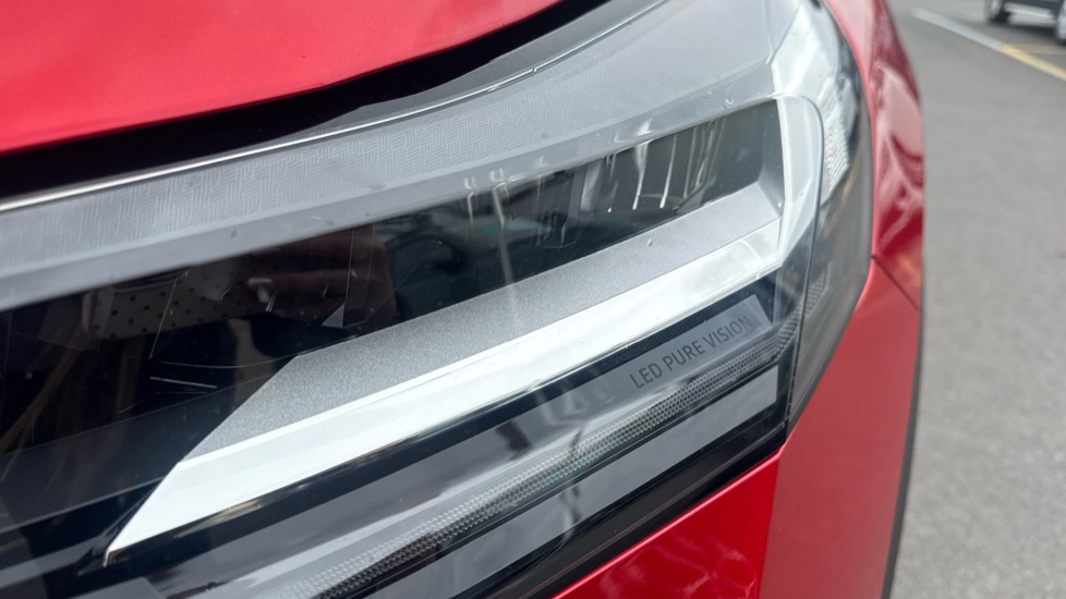 Renault Captur 1.2 TCE 115 Esprit Alpine 5dr Petrol Hatchback - Image 25