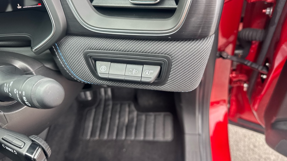 Renault Captur 1.2 TCE 115 Esprit Alpine 5dr Petrol Hatchback - Image 32