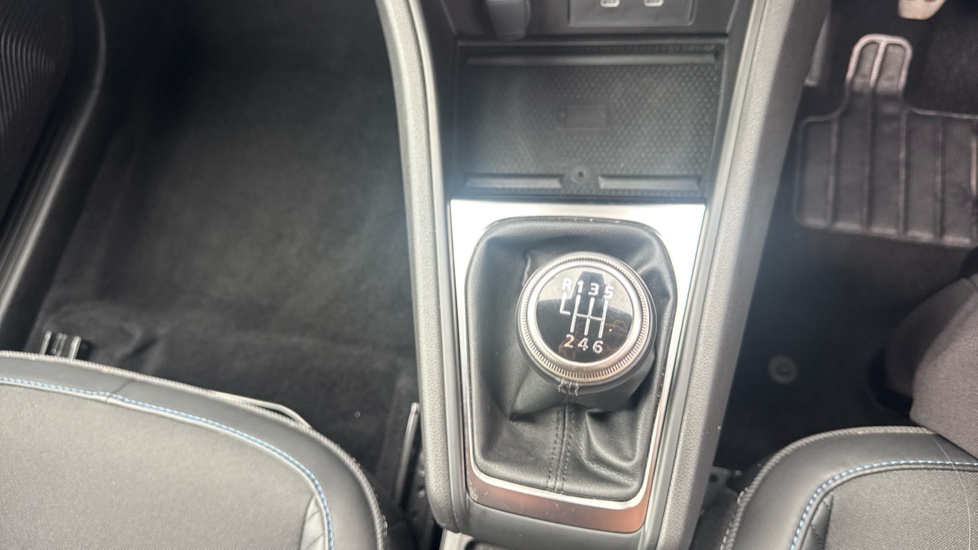 Renault Captur 1.2 TCE 115 Esprit Alpine 5dr Petrol Hatchback - Image 45
