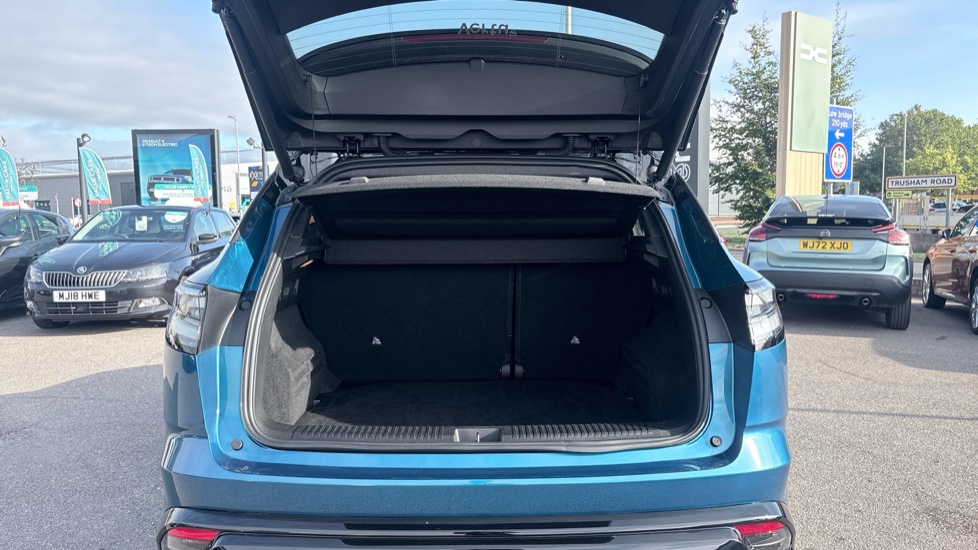 Renault Austral E-Tech Full Hybrid Iconic Esprit Alpine 5dr Auto Hybrid Estate - Image 4