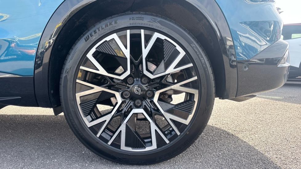Renault Austral E-Tech Full Hybrid Iconic Esprit Alpine 5dr Auto Hybrid Estate - Image 7