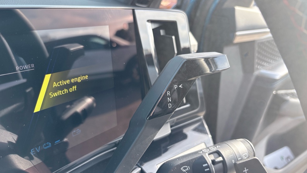 Renault Austral E-Tech Full Hybrid Iconic Esprit Alpine 5dr Auto Hybrid Estate - Image 13