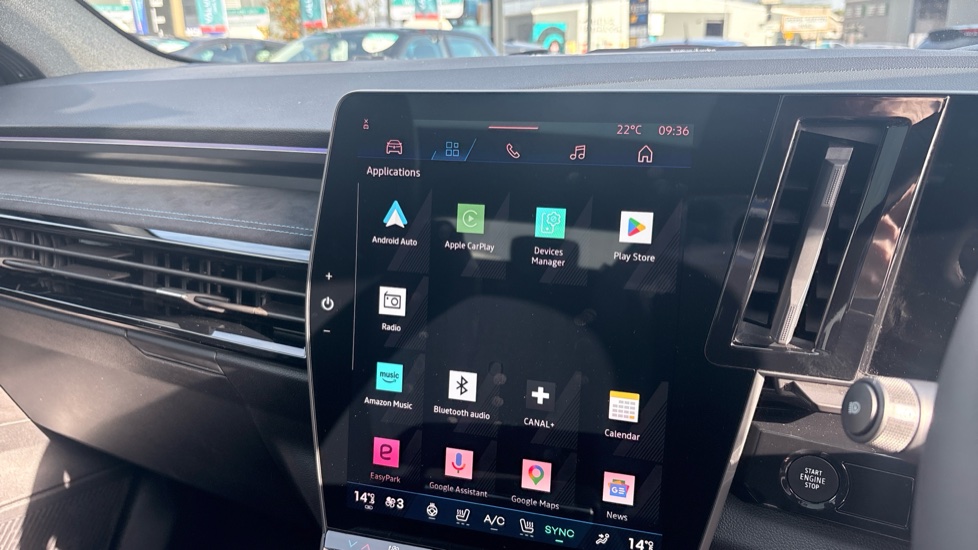 Renault Austral E-Tech Full Hybrid Iconic Esprit Alpine 5dr Auto Hybrid Estate - Image 22