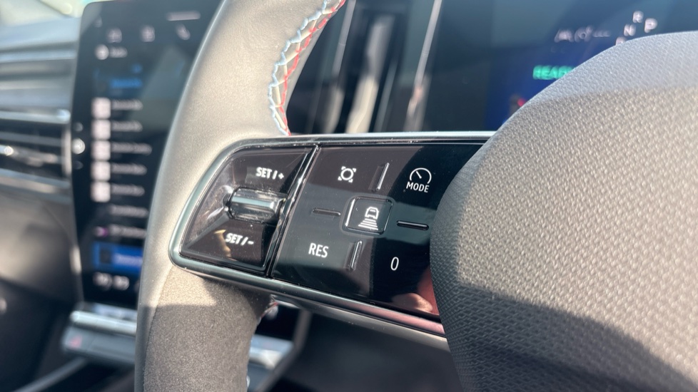 Renault Austral E-Tech Full Hybrid Iconic Esprit Alpine 5dr Auto Hybrid Estate - Image 26