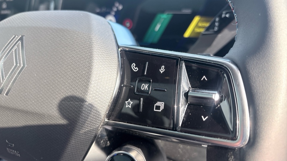 Renault Austral E-Tech Full Hybrid Iconic Esprit Alpine 5dr Auto Hybrid Estate - Image 27