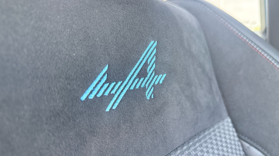 Renault Austral E-Tech Full Hybrid Iconic Esprit Alpine 5dr Auto Hybrid Estate - Image 34