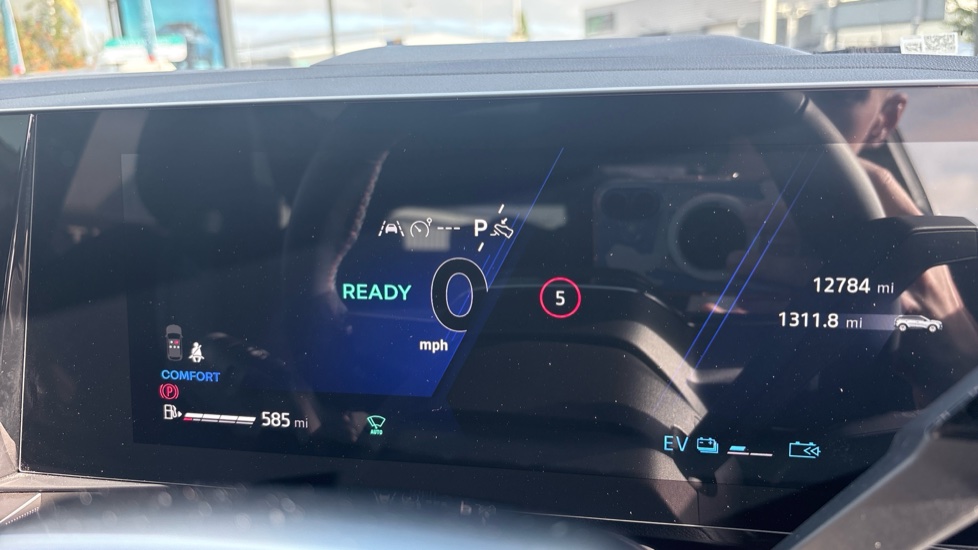 Renault Austral E-Tech Full Hybrid Iconic Esprit Alpine 5dr Auto Hybrid Estate - Image 38