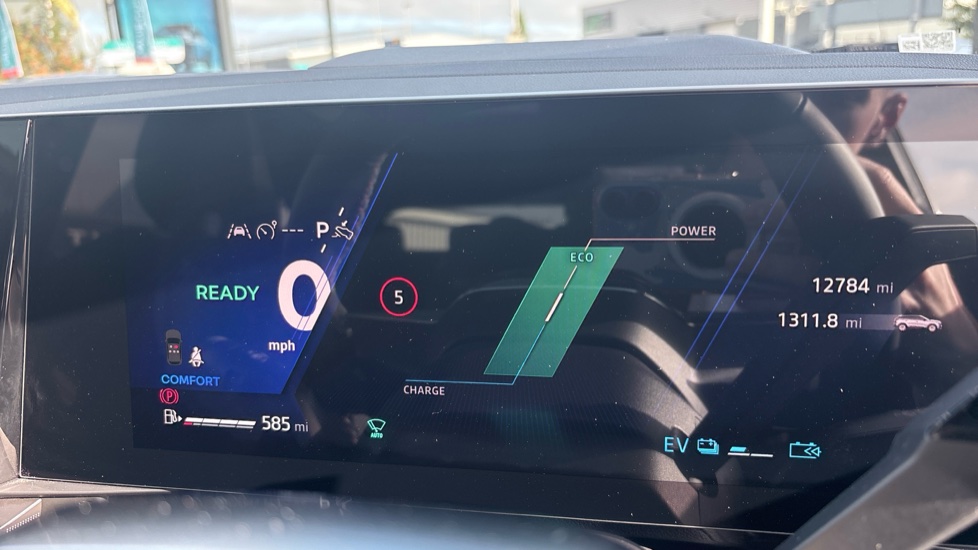 Renault Austral E-Tech Full Hybrid Iconic Esprit Alpine 5dr Auto Hybrid Estate - Image 39