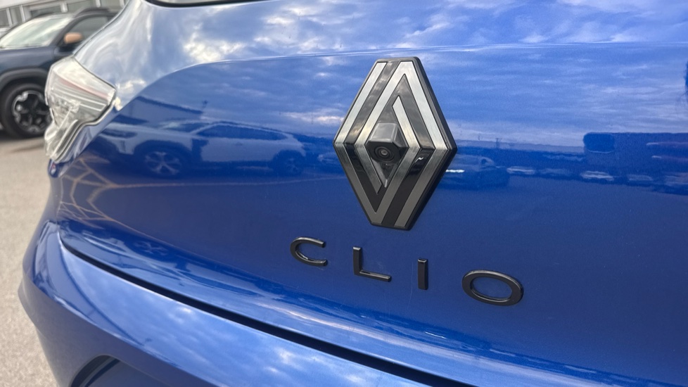 Renault Clio 1.0 TCe 90 Esprit Alpine 5dr Petrol Hatchback - Image 27