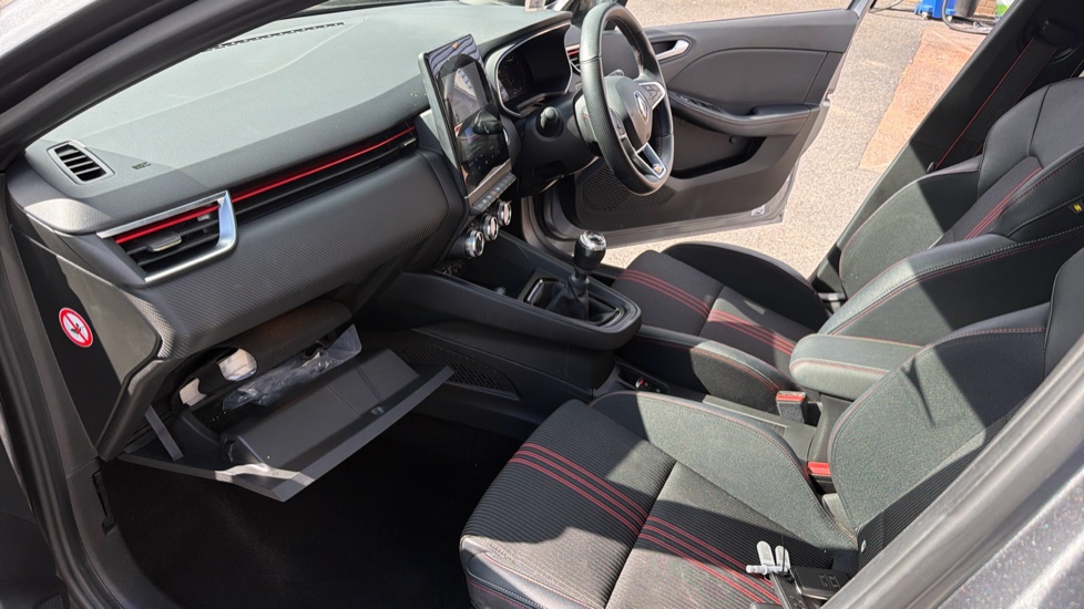 Renault Clio 1.0 TCe 90 RS Line 5dr Petrol Hatchback - Image 9