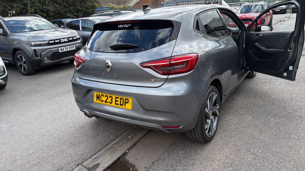 Renault Clio 1.0 TCe 90 RS Line 5dr Petrol Hatchback - Image 31