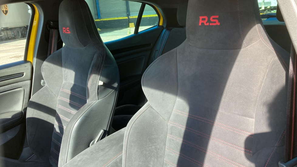 Renault Megane R.S. 1.8 300 Trophy 5dr Auto Petrol Hatchback - Image 33