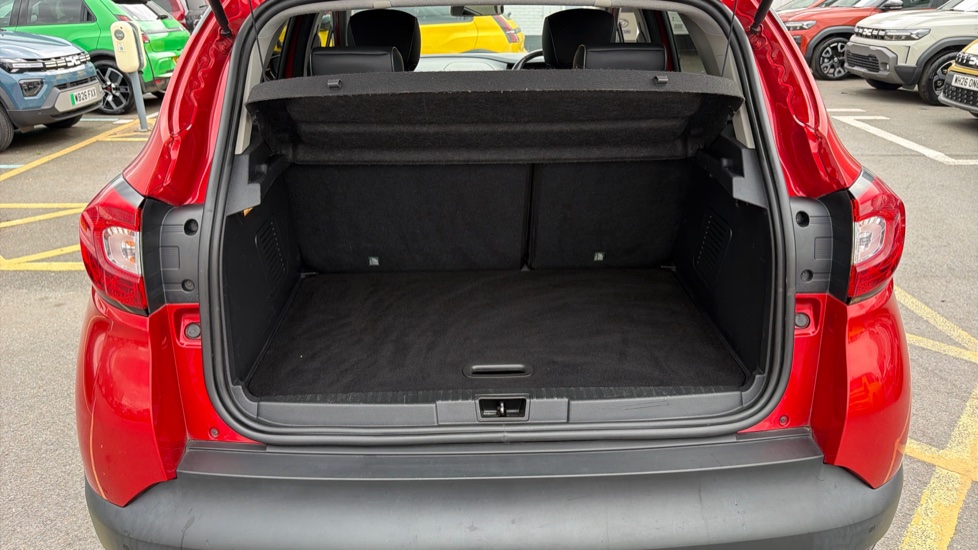 Renault Captur 0.9 TCE 90 Signature Nav 5dr Petrol Hatchback - Image 4