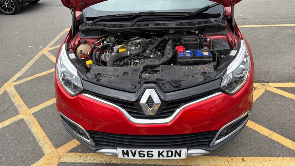 Renault Captur 0.9 TCE 90 Signature Nav 5dr Petrol Hatchback - Image 8