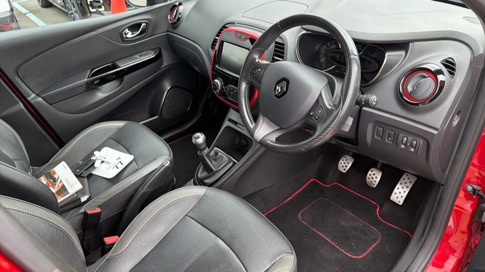 Renault Captur 0.9 TCE 90 Signature Nav 5dr Petrol Hatchback - Image 9