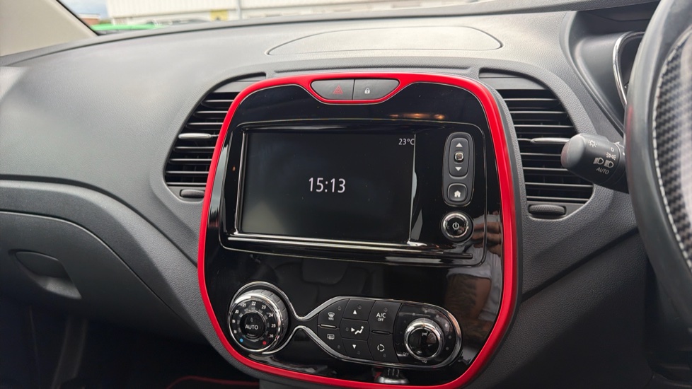 Renault Captur 0.9 TCE 90 Signature Nav 5dr Petrol Hatchback - Image 12