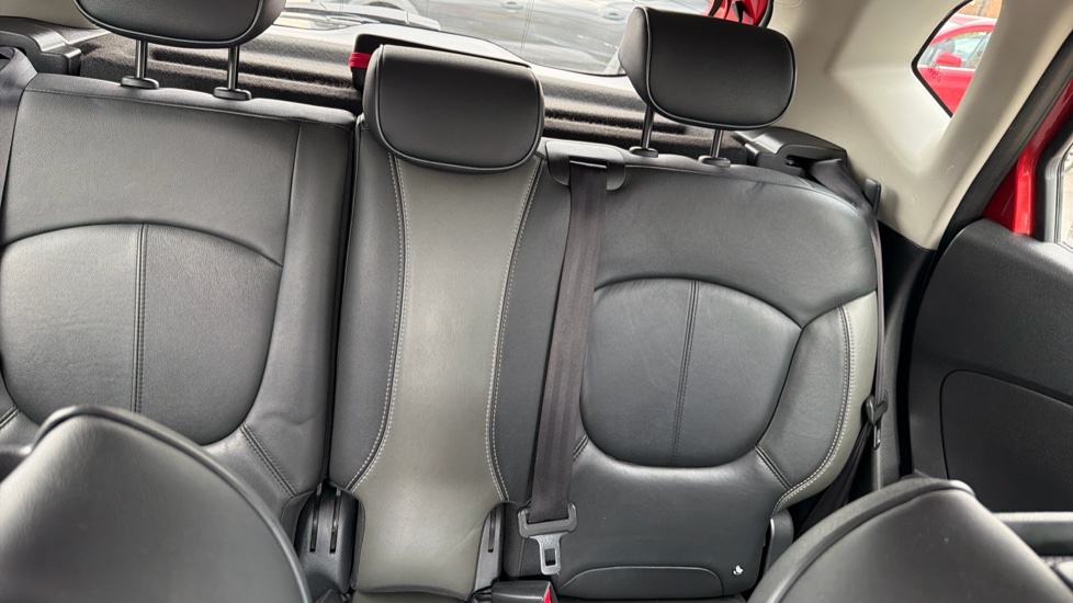 Renault Captur 0.9 TCE 90 Signature Nav 5dr Petrol Hatchback - Image 15