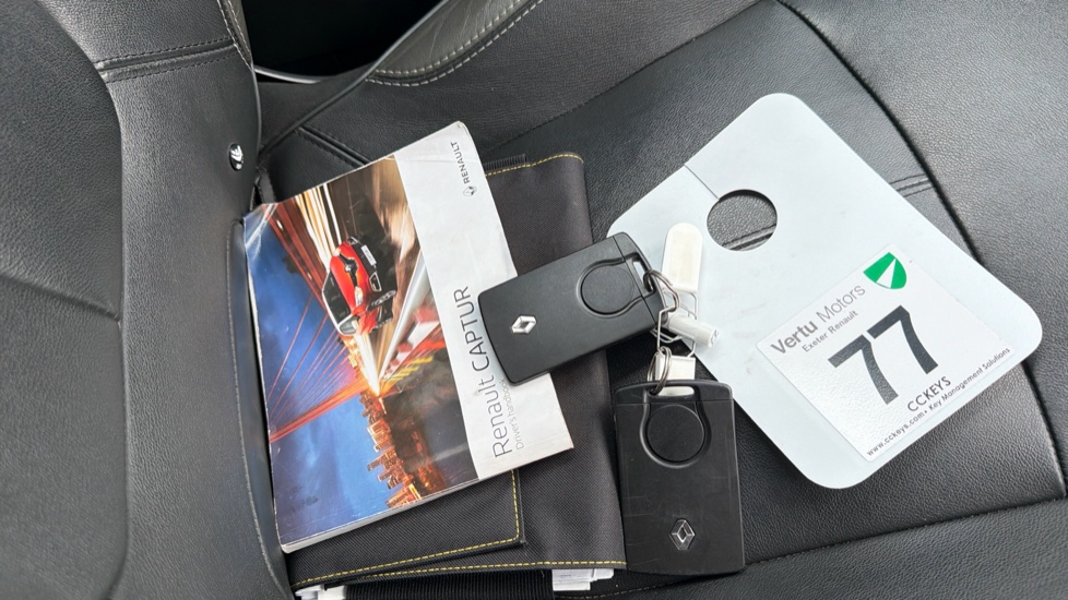 Renault Captur 0.9 TCE 90 Signature Nav 5dr Petrol Hatchback - Image 20