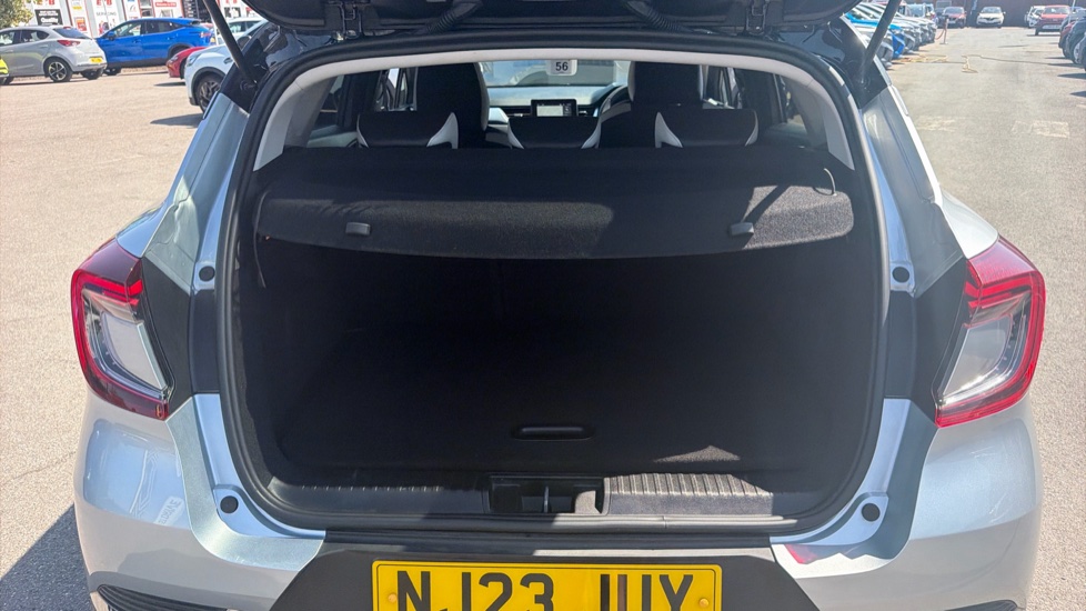 Renault Captur 1.6 E-Tech full hybrid 145 Techno 5dr Auto Hybrid Hatchback - Image 4
