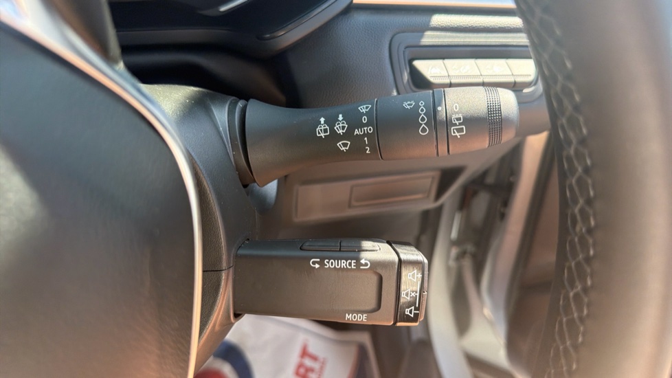 Renault Captur 1.6 E-Tech full hybrid 145 Techno 5dr Auto Hybrid Hatchback - Image 24