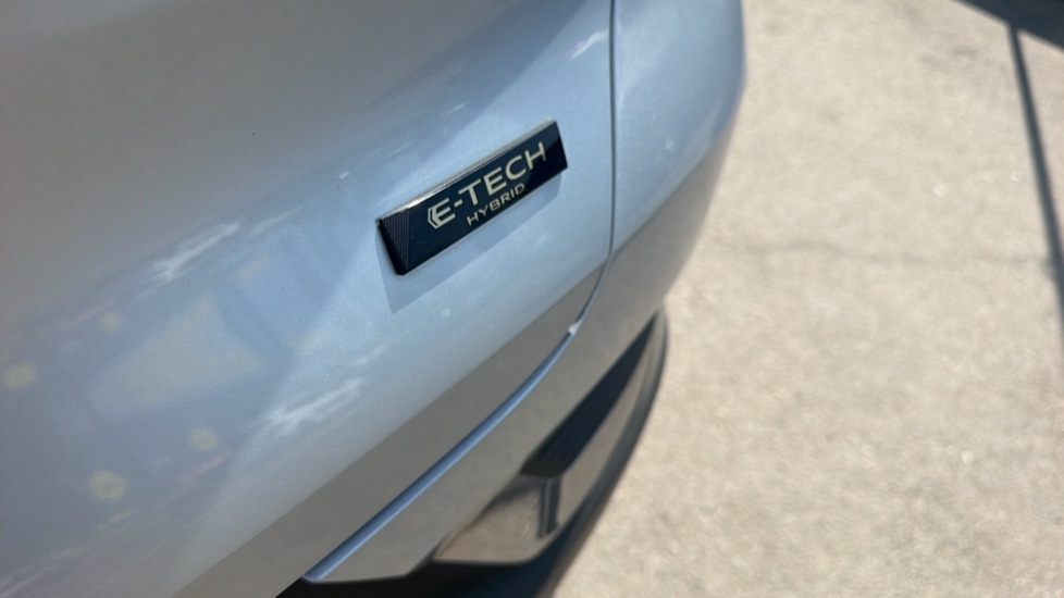 Renault Captur 1.6 E-Tech full hybrid 145 Techno 5dr Auto Hybrid Hatchback - Image 31