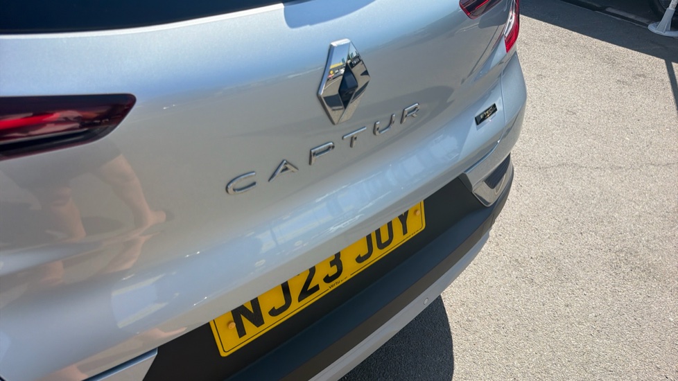 Renault Captur 1.6 E-Tech full hybrid 145 Techno 5dr Auto Hybrid Hatchback - Image 32