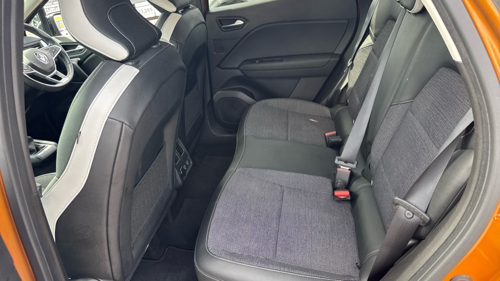 Renault Captur 1.3 TCE 130 S Edition 5dr Petrol Hatchback - Image 16