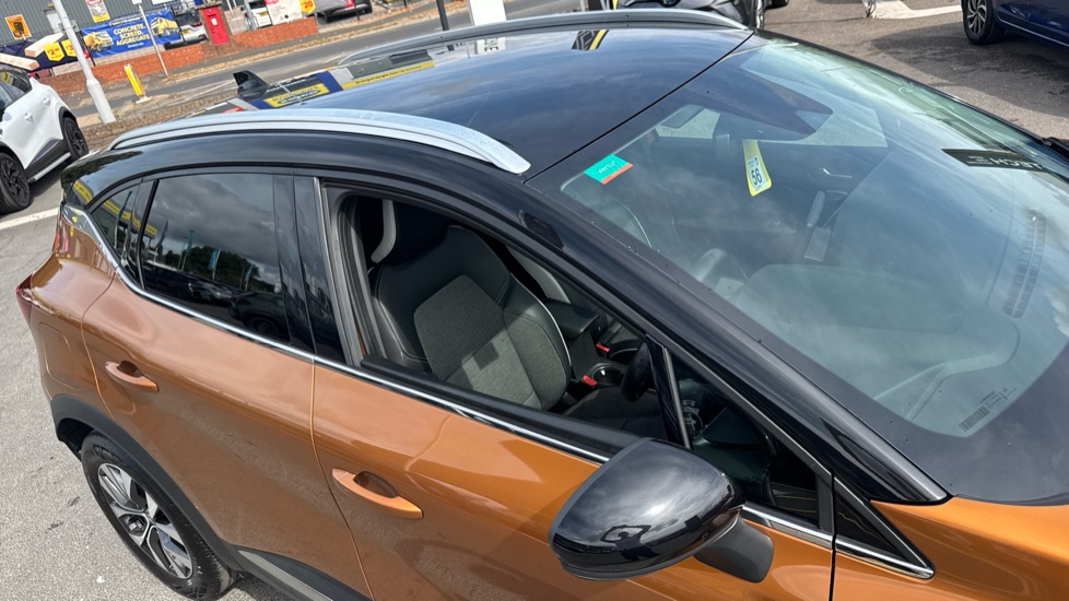 Renault Captur 1.3 TCE 130 S Edition 5dr Petrol Hatchback - Image 29